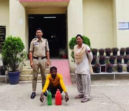 रायगढ़ पुलिस ने अवैध शराब के खिलाफ की छापेमारी, 7 लीटर कच्ची महुआ शराब बरामद