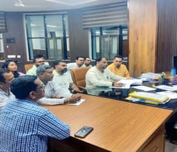 राष्ट्रीय स्वास्थ्य मिशन के कर्मचारियों की लंबित मांगों को लेकर 5 सदस्यीय समिति का गठन